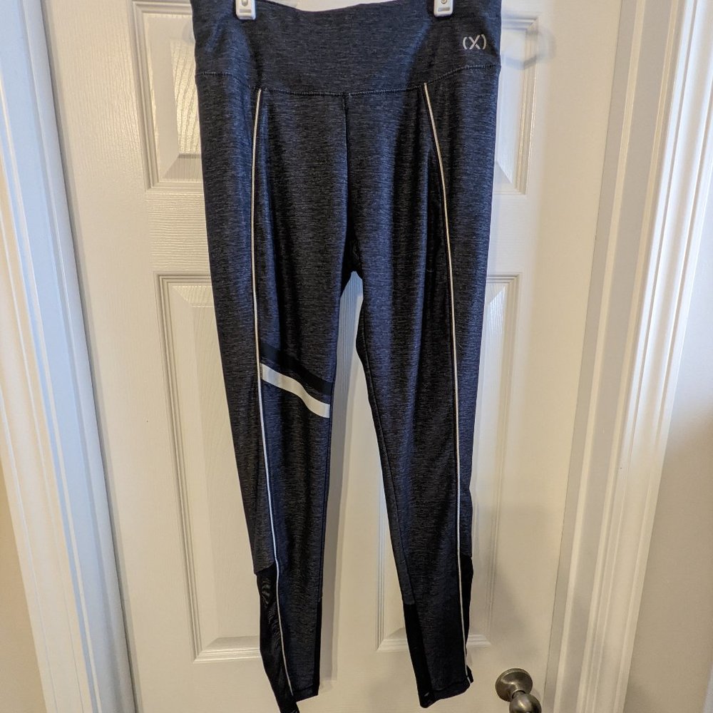 2(X)IST workout leggings, gray with reflective strip, size small